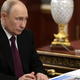Je to razlog, da Putin deluje vse bolj utrujeno?