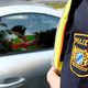 44-letnica v avtomobilu pustila deklico, ki je po nekaj urah umrla