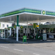 BP prodaja vseh 250 bencinskih servisov in polnilno omrežje v Avstriji