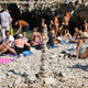 Pri naših sosedih se krešejo mnenja: ali lahko na zasebno plažo prinesete svoj sendvič?