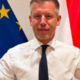 "Ne pokloni vsak revolverja. Od pakistanskega premierja sem prejel ..."