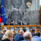 Poslanec po končanem glasovanju: Pi*****, obične pi***** so to #video