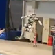 Robot tekel celo hitreje od svetovnega rekorderja, a sledil je polom #video