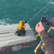 Deček skoraj tri dni preživel na prevrnjenem čolnu sredi morja #video