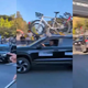 Nori prizori na SP: spremljevalni avtomobil poletel čez grbino, UCI izključila španskega trenerja