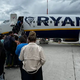 Ryanair oglobljen zaradi omejevanja nakupa vozovnic izven svoje strani