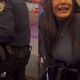 Dramatična aretacija porno igralke: prišla na nastop in naredila nekaj, kar ne bi smela (VIDEO)