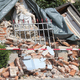 Tovornjak podrl kapelico, obnovo odnesla naravna katastrofa