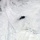 Skrivnostna luknja v antarktičnem ledu
