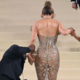 Jennifer Lopez sredi koncerta komentirala kritiko: »Če bi ti imel takšno zadnjico, bi ...« (VIDEO)