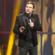 Znani brez filtra na odru: s humorjem povedo več (Suzy)