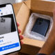 Občan z Goriške na Facebooku naročil iPhone, v paketu pa šok: ostal je brez 385 evrov