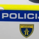 Nočna drama na Ajdovskem: moški napadel drugega in mu resno zagrozil, vmes posegli prisotni