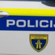 43-letnik razbijal po hiši, grozil staršema in napadel očeta! Pred policisti je pobegnil