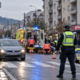 Krvavo jutro na Zaloški cesti: voznik zbil peško, njeno življenje je ogroženo! Zvečer avto trčil še v hišo