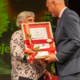 Kmetica leta 2026 je Danica Kosmač: pluži sneg in razvaža otroke (FOTO)