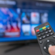 »Dragi POP TV!« Gledalci opozarjajo na težave z obveznim ogledom oglasov, to sporočata ZPS in varuh konkurence