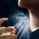 Parfumi s feromoni in privlačnost: ali res delujejo?