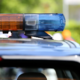 Ukradel žlebove in poskušal z avtom zbiti policista, a to še ni bilo vse