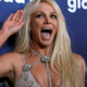 Kaj se dogaja z Britney? V restavraciji kričala in celo lajala