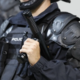 Specialci vdrli v luksuzno stanovanje in aretirali moškega, ki ga išče pol Evrope
