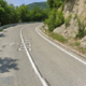 Huda nesreča na cesti proti Karlobagu: slovenski motorist trčil z Avstrijcem