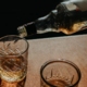 Mama hčerki kupovala alkohol in z njo kadila marihuano: 16-letnica je zaradi posledic kroničnega pitja umrla