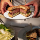 Rdeča luč veganskim zrezkom in slanini, veganski burgerji in klobase ostajajo