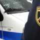 Na območju Kočevja okradla starejšega občana, odpeljala sta se s sivim kombijem