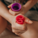 Menstruacija ni umazana in je naraven del življenja, zadostuje običajna higiena