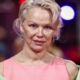 Poseben dan za Pamelo Anderson: na poroki so jo presenetile solze