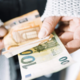 Komentar Mateja Lahovnika: Denarna socialna pomoč