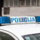 Tri dekleta brutalno pretepla 13-letnico v trgovskem centru! Ogorčena mati: »Skakale so ji po glavi«