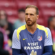 Oblak v bran Alvarezu, Šeško povsem anonimen proti novincem iz Hulla