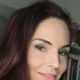 Primorka Lea Sirk po osvežitev daleč od obale (Suzy)