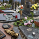 Šok po oskrunjenih grobovih v Šentjerneju: ukradeni predmeti končali pri odkupovalcu kovin. Bi moral vedeti, kdo jih je prinesel?