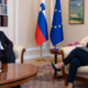 Ne zgodi se vsak dan: Pirc Musarjeva in Janša za isto mizo: o čem sta govorila, ostaja skrivnost