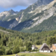 V osrčju Julijskih Alp se skriva čudovita samotna planina, do katere vodi zahtevna pot (FOTO)