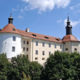 Priljubljen razgledni vrh nad Škofjo Loko: Lubnik skriva jame, gradove in čudovite razglede (FOTO)