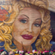 Januarja 2046 nas čaka še ena pesem pokojne Dolly Parton, »to je resnica«