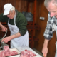 Zakaj tradicionalne slovenske koline izumirajo in kdo jih danes še ohranja