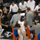 Košarkar vodilne ekipe se je nenadoma zgrudil (VIDEO)