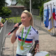 Izbranka Tadeja Pogačarja zablestela s petjem slovenske uspešnice (VIDEO)