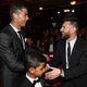 Lionel Messi in Cristiano Ronaldo za isto mizo (VIDEO)