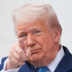 Trump znova dokazal, da mu za nogomet ni mar
