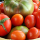 Trik, ki ga redki poznajo in razkriva, ali je paradižnik poln pesticidov