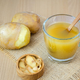 Krompirjev sok za zgago in želodec: Ali ta stari domači recept res pomaga?