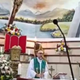 Med maševanjem in prenosom v živo na duhovnika padel križ