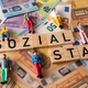 Kdor lahko dela, naj dela: Avstrija zaostruje pravila za socialno pomoč