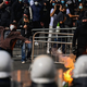 Kaos v Albaniji: 55 aretiranih, ministrsva v plamenih